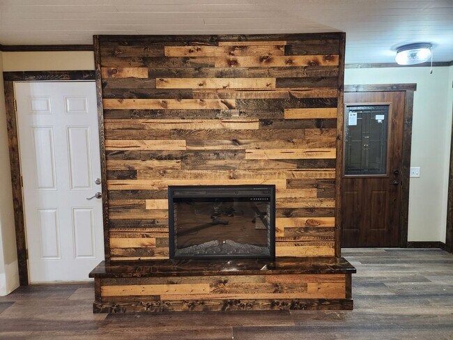 Building Photo - House for Rent in Forsyth near Branson MO-...