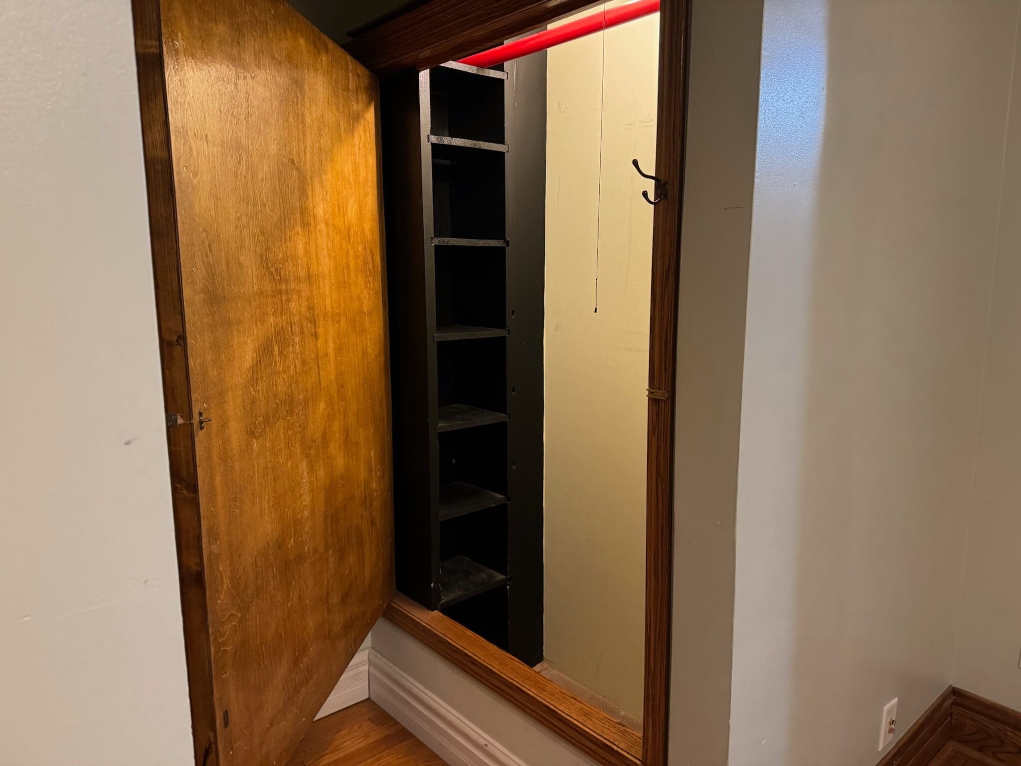 Coat Closet - 3248 W Evergreen Ave