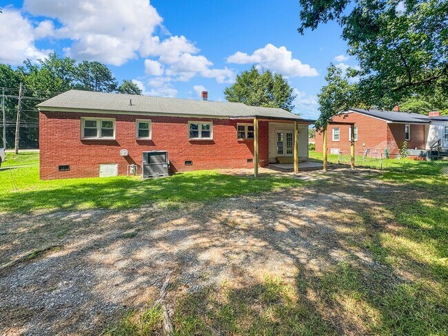 Building Photo - 1513 Bethlehem Rd
