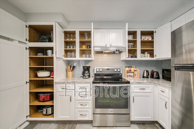 Building Photo - 9025 W Lorinda Dr