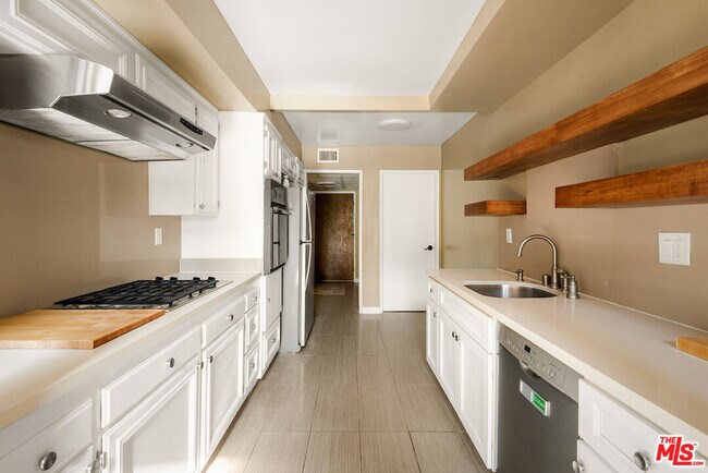 Building Photo - 1944 Glendon Ave