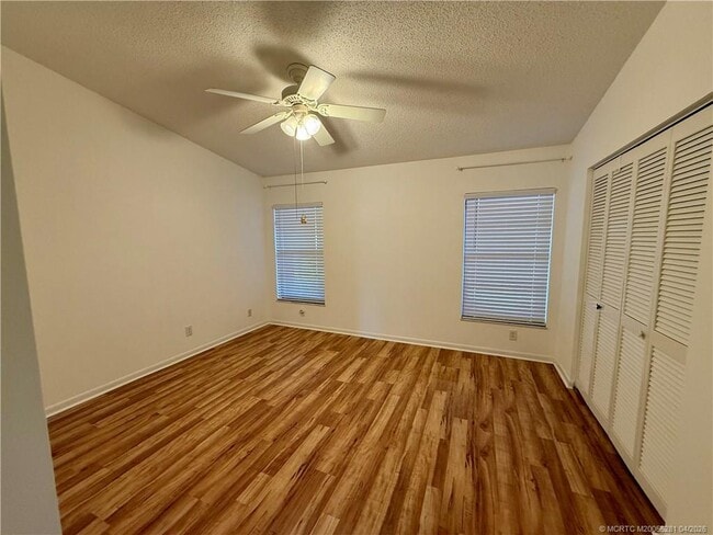 Building Photo - 8005 SE Villa Cir