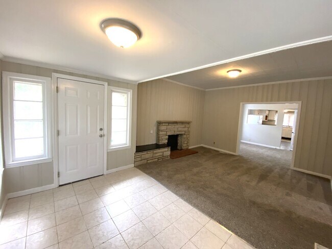 Building Photo - Kenwick Bungalow            20260620