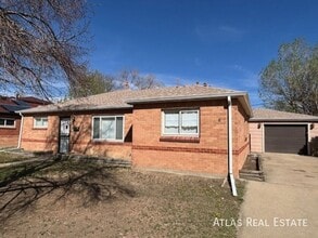 Building Photo - 9240 Lillian Ln