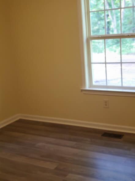 Building Photo - 168 Allen Memorial Dr SW