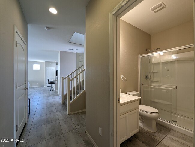 Building Photo - 1253 N 166th Ave