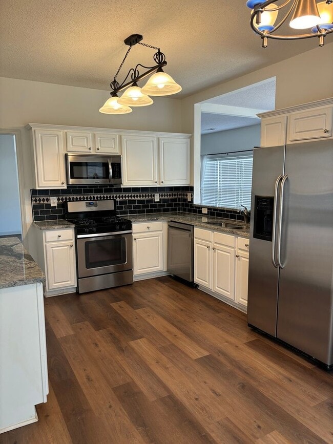 Building Photo - 1718 Bentridge Dr NW