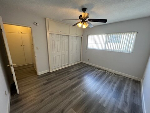 Building Photo - 1336 N Kenmore Ave