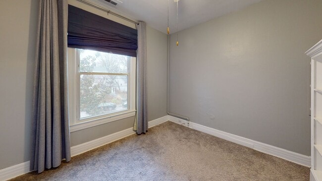 Building Photo - Four Bedroom Historic Clifton Gem!