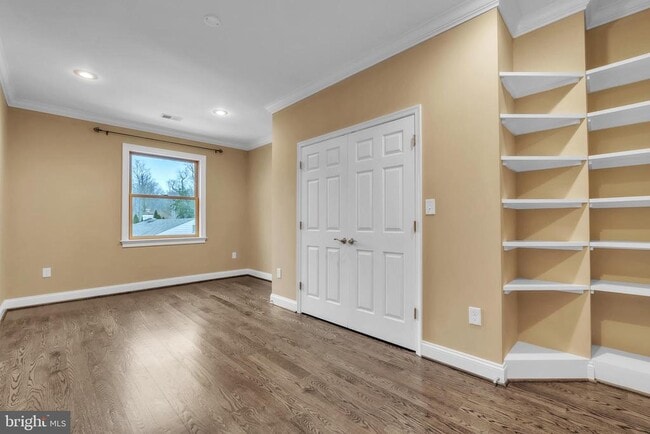 Building Photo - 6415 Bradley Blvd