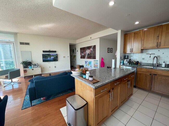 Building Photo - 20 Newport Pkwy