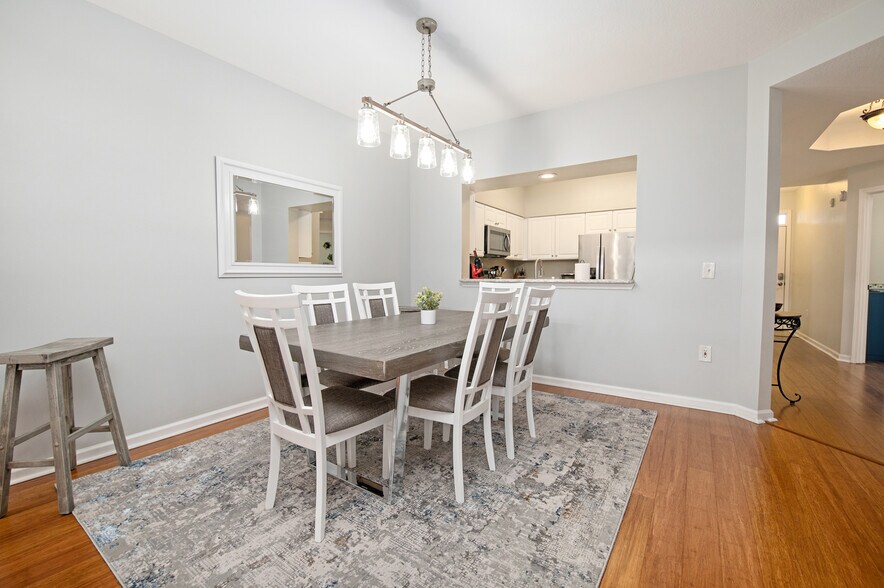 Building Photo - 235 Atlantis Cir