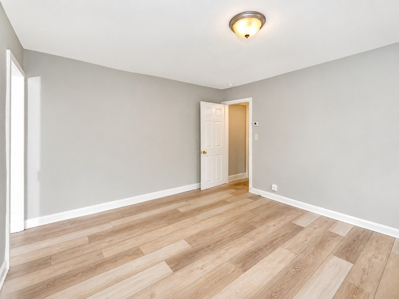 Building Photo - 945 Homestead St