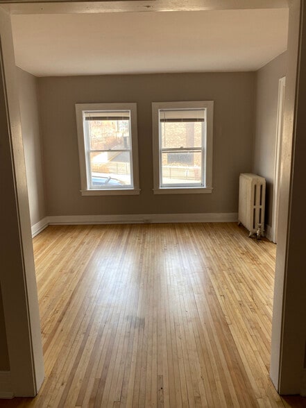 Building Photo - 117-129 N 2nd Ave E