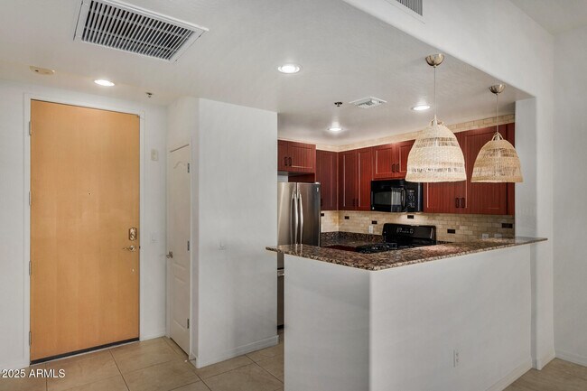 Building Photo - 2302 N Central Ave