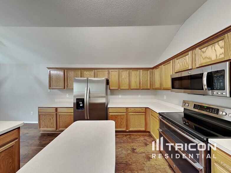Building Photo - 102 Chesterfield Cir