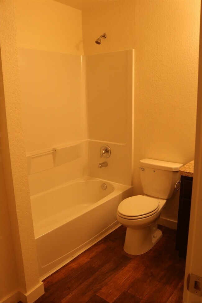 Building Photo - 10535 Mills Rd