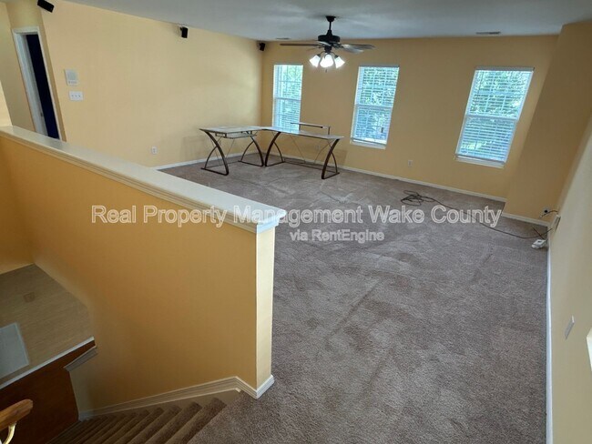 Building Photo - 5323 Seaspray Ln