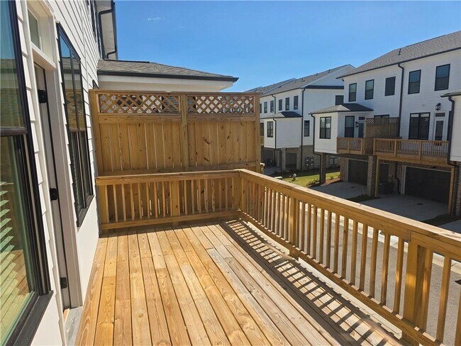 Building Photo - 5426 Howington Ct