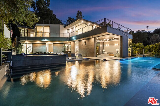 Building Photo - 3712 Broadlawn Dr