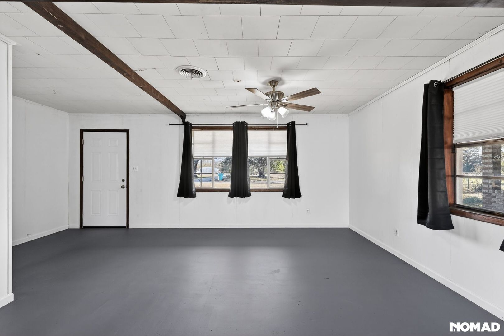 Building Photo - 251 School Rd