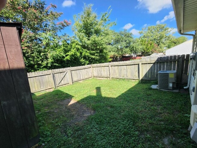 Building Photo - Weblin Pointe Townhome