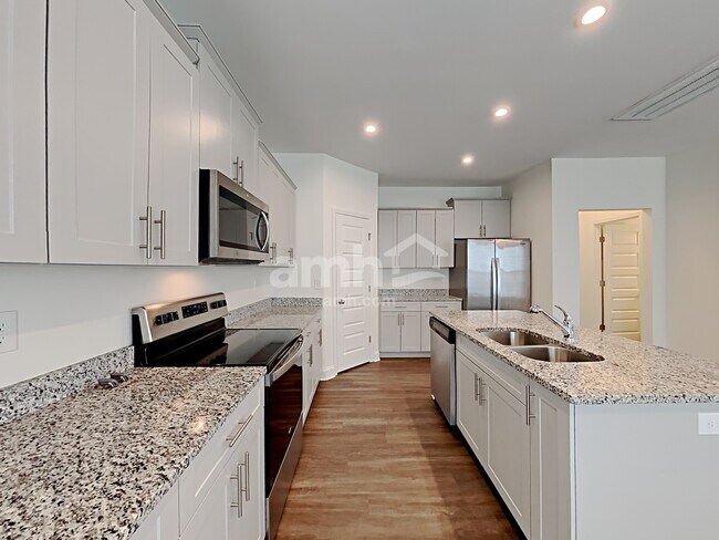 Building Photo - 5224 Tupelo St