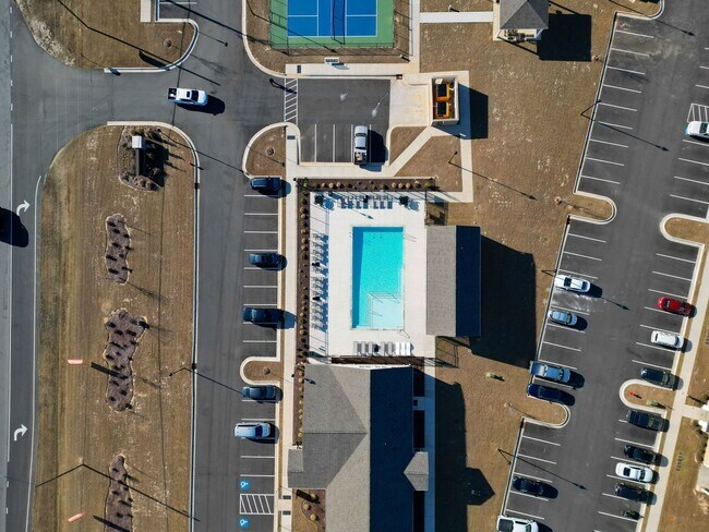 Building Photo - The Groves at 421