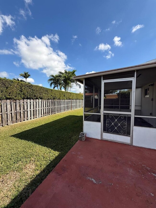 Building Photo - 9501 SW 62nd St