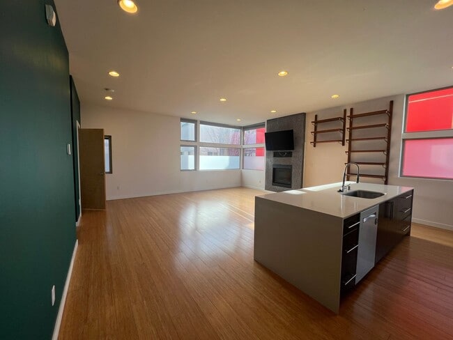 Building Photo - Beautiful Modern House near Columbia City in Seattle