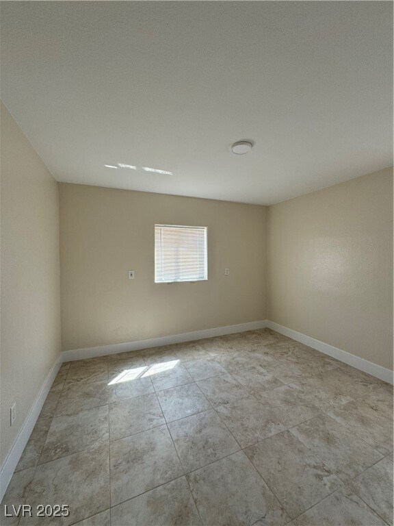 Building Photo - 640 E San Lorenzo St