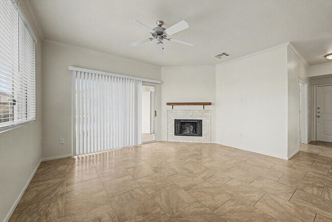 Building Photo - 16013 S Desert Foothills Pkwy