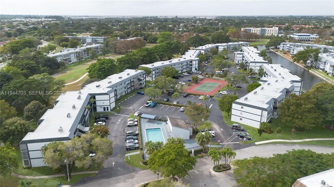 Building Photo - 8300 Sands Point Blvd