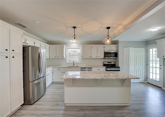 Building Photo - 1330 E Washington St