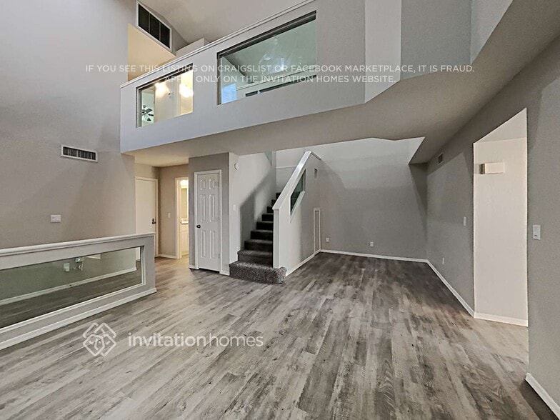 Building Photo - 2366 E Evans Dr