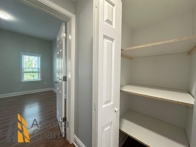 Building Photo - Updated 2 Bedroom 1.5 Bath Home with Deck,...
