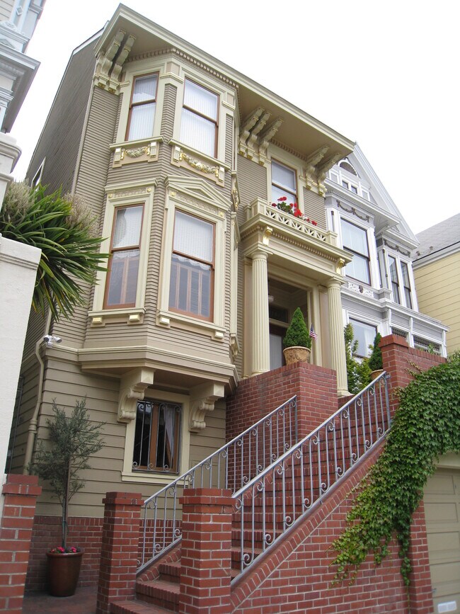 Primary Photo - 1282 Guerrero St