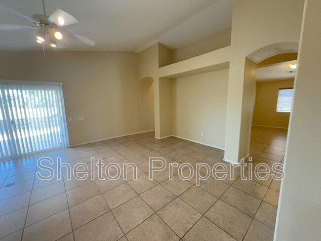 Building Photo - 12917 W Earll Dr
