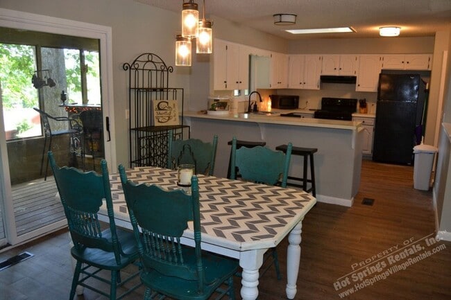 Building Photo - Lake DeSoto Area | Home |Unfurnished