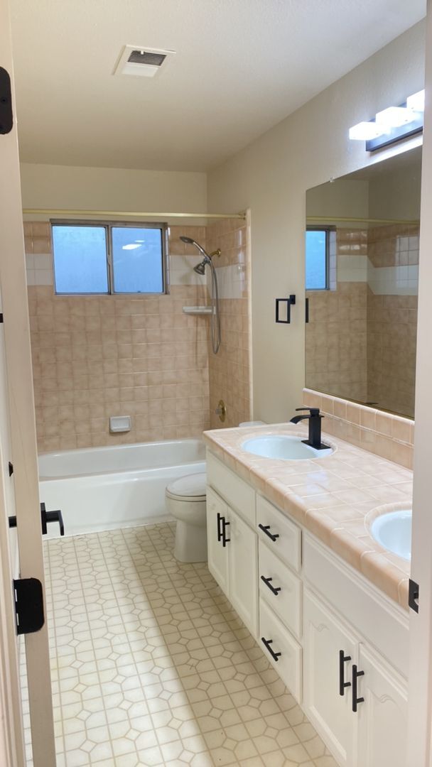 Building Photo - Charming Home in Turlock's Alpine Estates - $500 OFF FIRST MONTH RENT MOVE IN SPECIAL