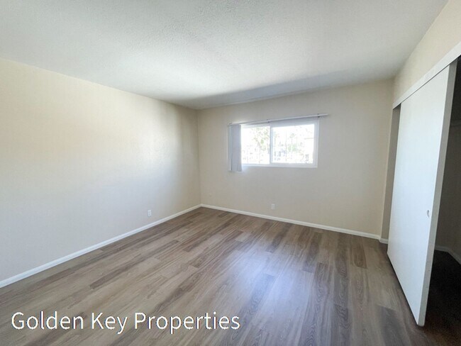 Building Photo - Nice 2 BR / 1 BA second story apartment lo...