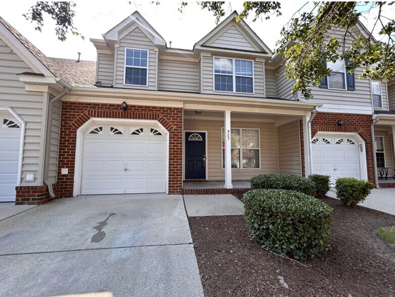 Building Photo - 927 Hunley Dr