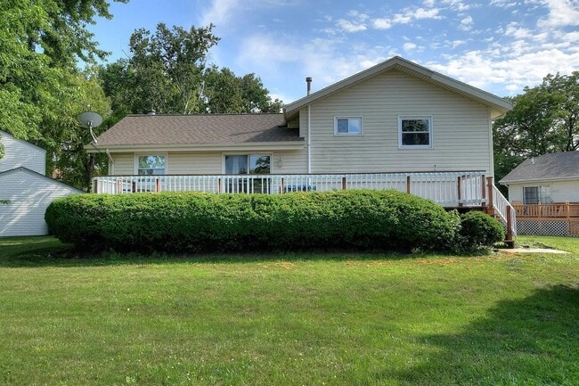 Building Photo - Beautiful Home for Rent in Omaha