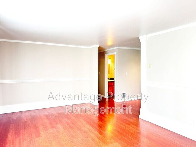 Building Photo - 1250 NW 23rd St