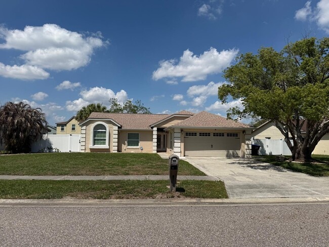 Building Photo - 2139 Fairmont Cir