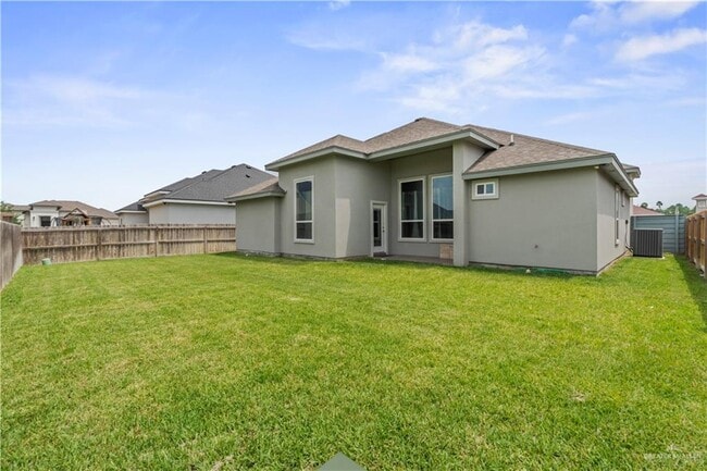 Building Photo - 28 Ozark Ave