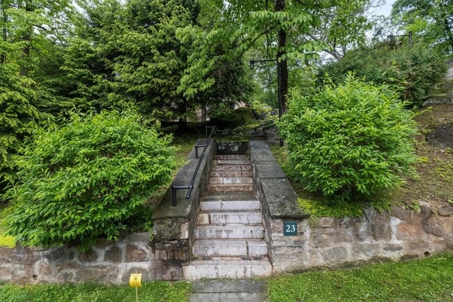 Building Photo - 341 Furnace Dock Rd