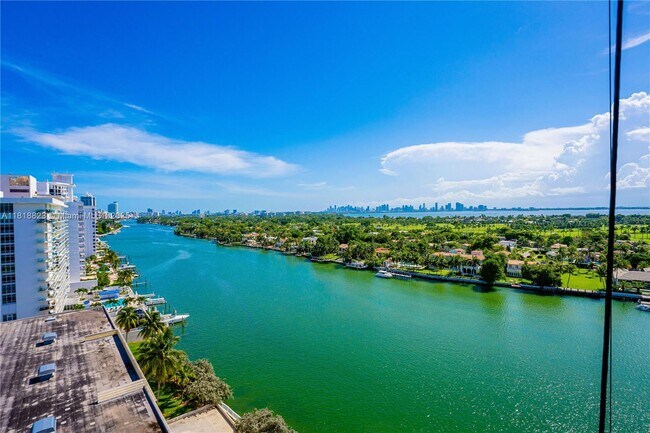 Building Photo - 5838 Collins Ave