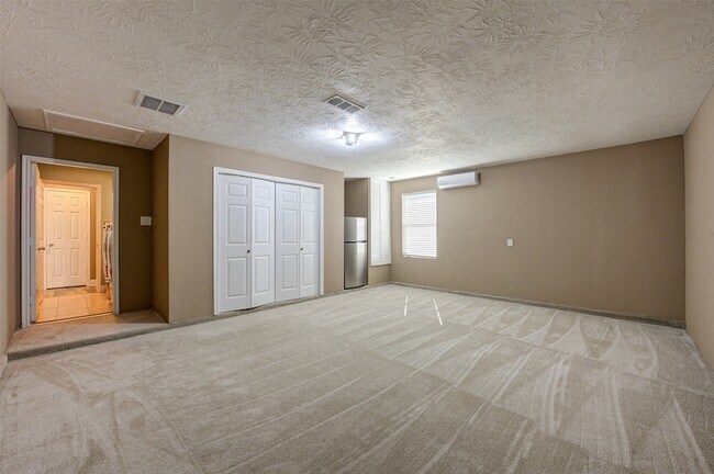 Building Photo - 16011 Heights Harvest Ln