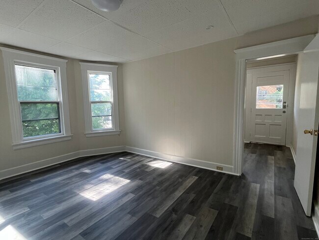 Building Photo - 42 E Albert St